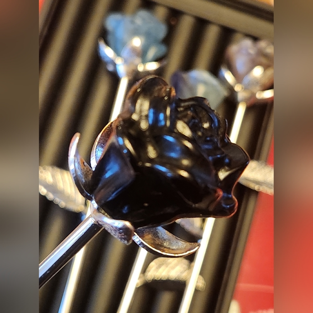 Genuine Crystal Rose, Valentines Rose - Picture 6 of 8